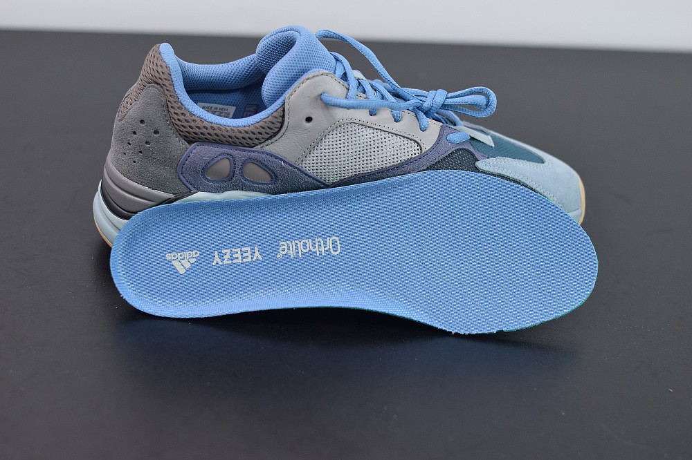 Yeezy Boost 700 Carbon Blue Yeezy Boost 700 Carbon Blue