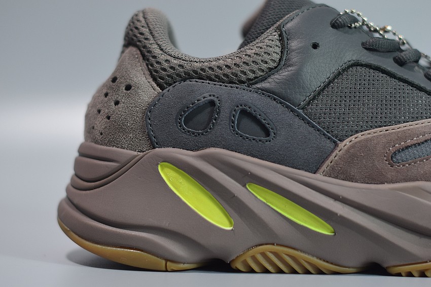 Yeezy Boost 700 Mauve Yeezy Boost 700 Mauve