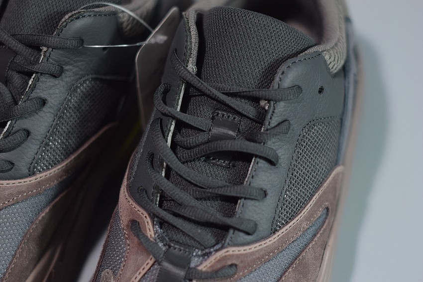 Yeezy Boost 700 Mauve Yeezy Boost 700 Mauve