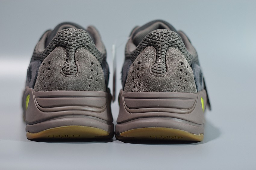 Yeezy Boost 700 Mauve Yeezy Boost 700 Mauve