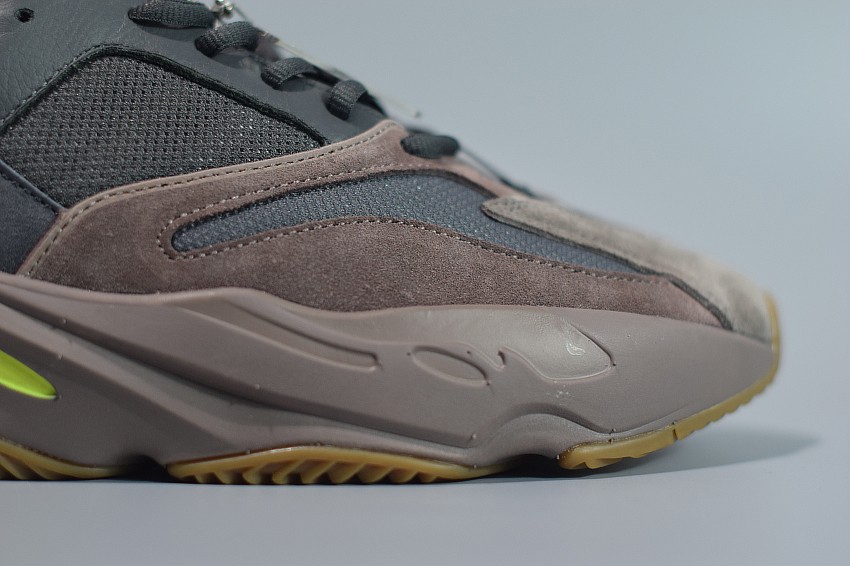 Yeezy Boost 700 Mauve Yeezy Boost 700 Mauve