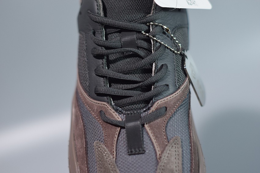 Yeezy Boost 700 Mauve Yeezy Boost 700 Mauve