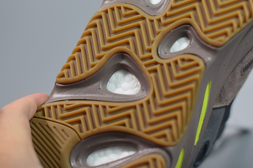 Yeezy Boost 700 Mauve Yeezy Boost 700 Mauve
