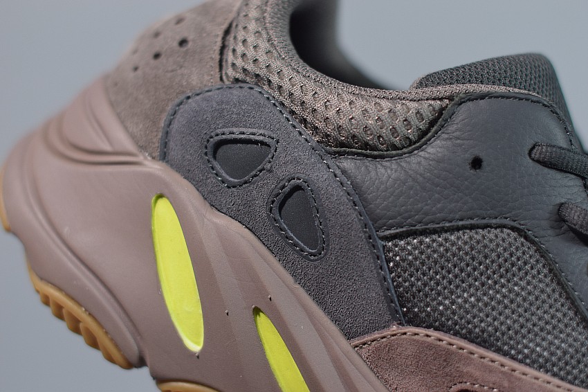 Yeezy Boost 700 Mauve Yeezy Boost 700 Mauve