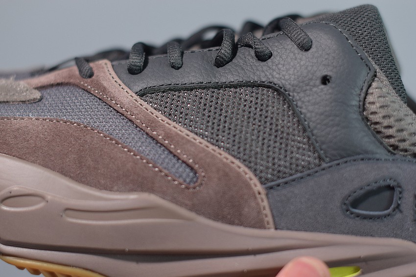 Yeezy Boost 700 Mauve Yeezy Boost 700 Mauve