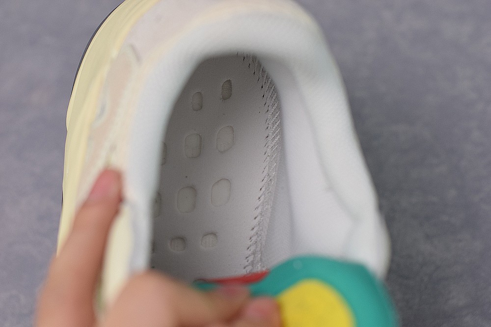 Yeezy Boost 700 Analog Yeezy Boost 700 Analog