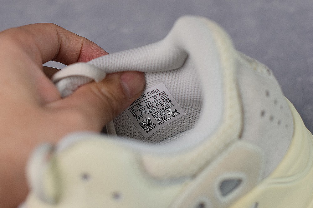 Yeezy Boost 700 Analog Yeezy Boost 700 Analog