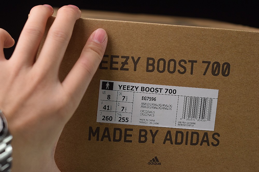 Yeezy Boost 700 Analog Yeezy Boost 700 Analog