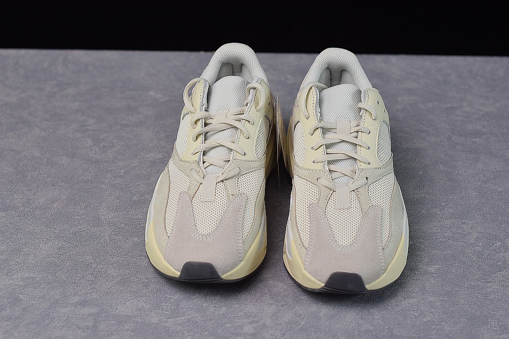 Yeezy Boost 700 Analog Yeezy Boost 700 Analog