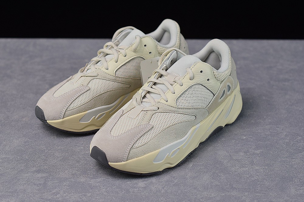 Yeezy Boost 700 Analog Yeezy Boost 700 Analog
