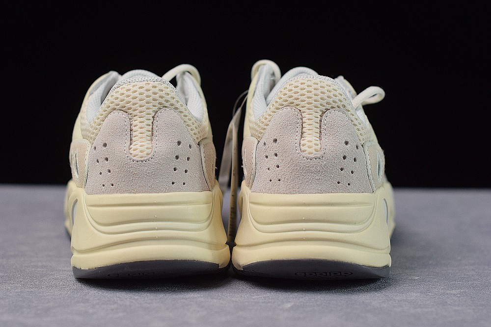 Yeezy Boost 700 Analog Yeezy Boost 700 Analog