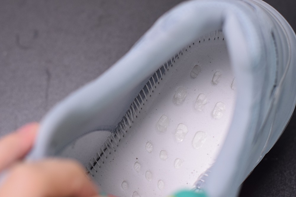 Yeezy Boost 700 V2 Hospital Blue Yeezy Boost 700 V2 Hospital Blue