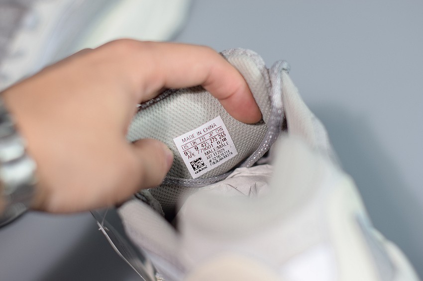 Yeezy 700 V2 Static Yeezy 700 V2 Static