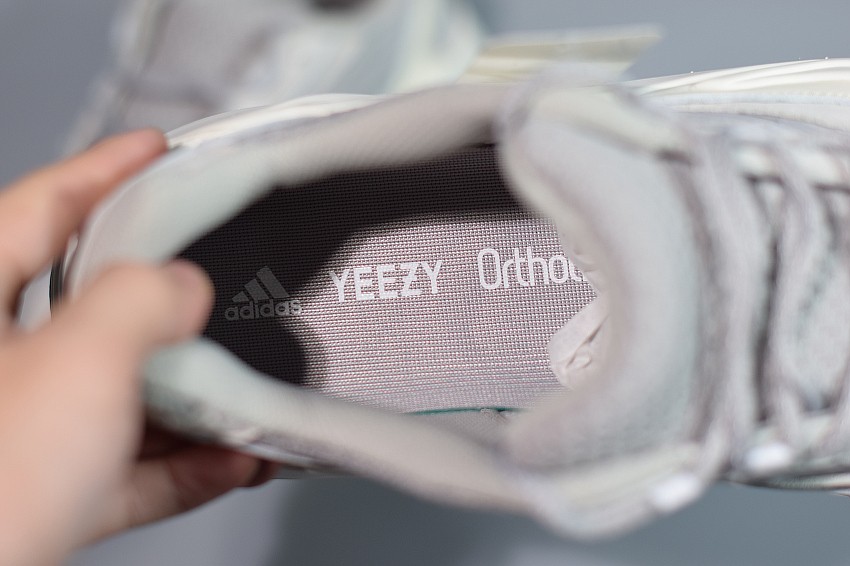 Yeezy 700 V2 Static Yeezy 700 V2 Static