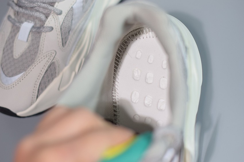 Yeezy 700 V2 Static Yeezy 700 V2 Static