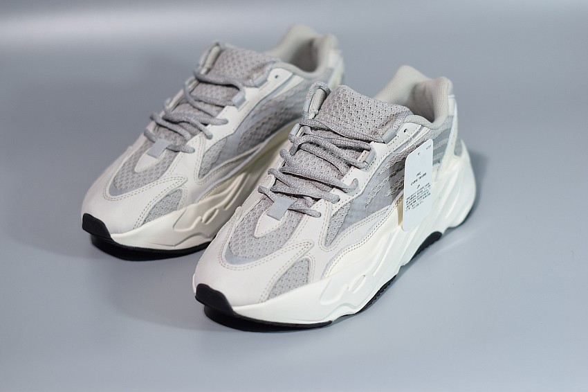 Yeezy 700 V2 Static Yeezy 700 V2 Static