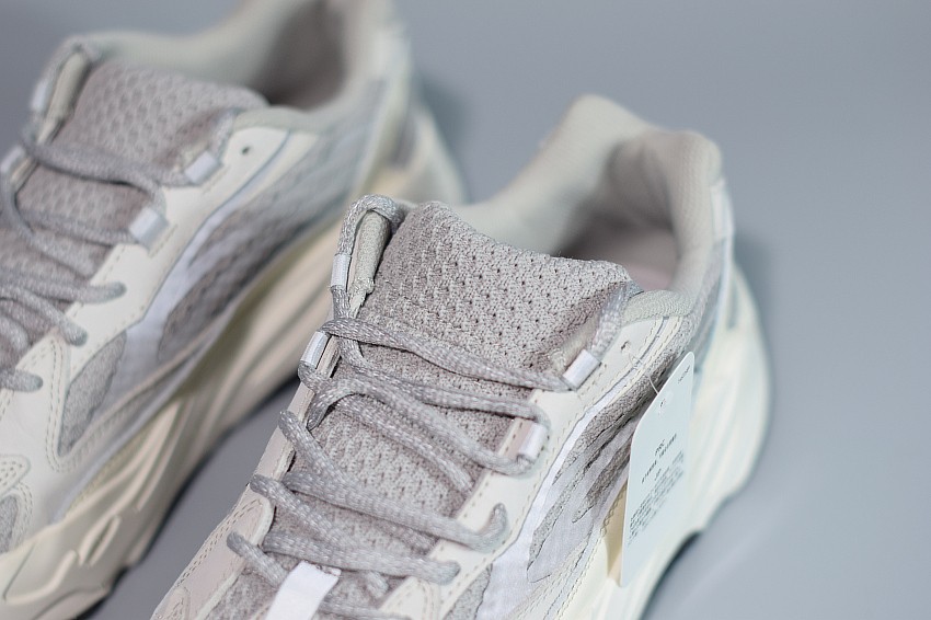 Yeezy 700 V2 Static Yeezy 700 V2 Static