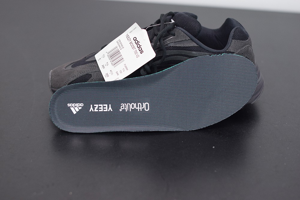 Yeezy Boost 700 V2 Vanta Yeezy Boost 700 V2 Vanta