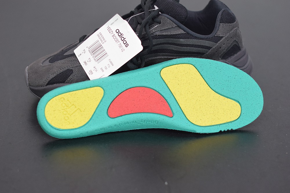 Yeezy Boost 700 V2 Vanta Yeezy Boost 700 V2 Vanta