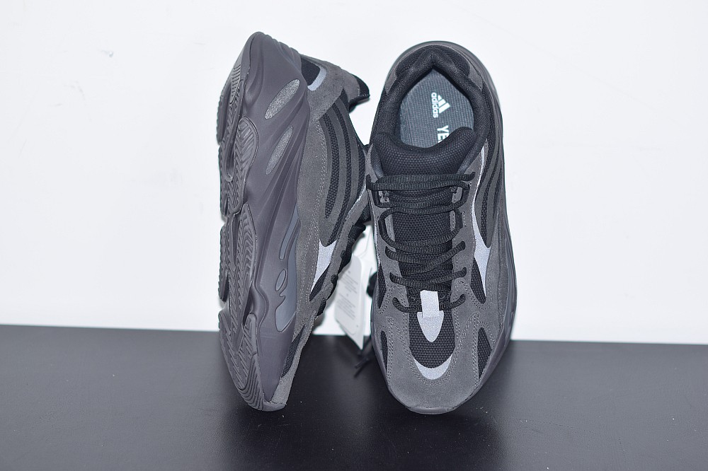 Yeezy Boost 700 V2 Vanta Yeezy Boost 700 V2 Vanta