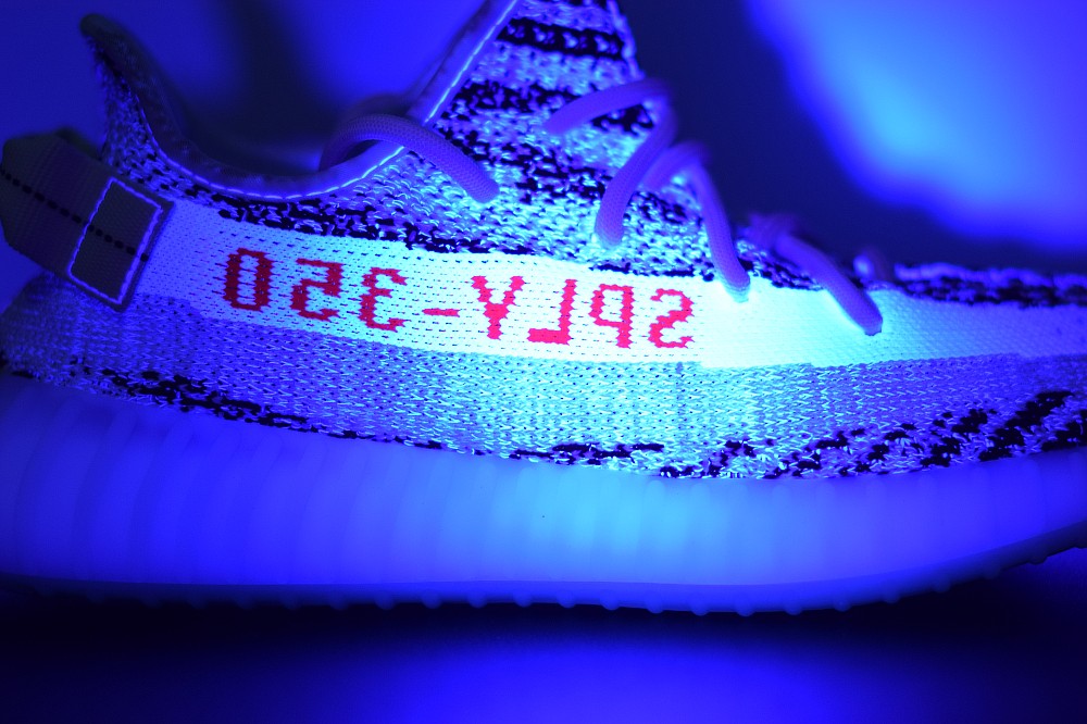 Yeezy Boost 350 V2 Zebra Yeezy Boost 350 V2 Zebra