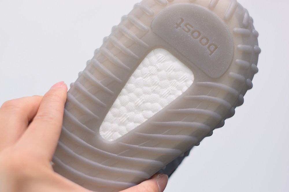 Yeezy Boost 350 V2 Beluga 2.0 Yeezy Boost 350 V2 Beluga 2.0