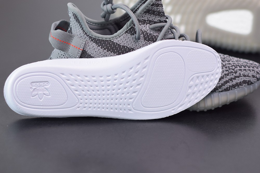 Yeezy Boost 350 V2 Beluga 2.0 Yeezy Boost 350 V2 Beluga 2.0