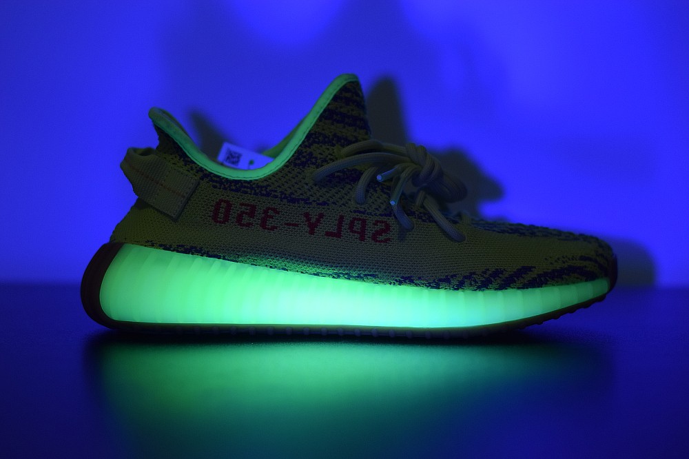 Yeezy Boost 350 V2 Semi Frozen Yellow Yeezy Boost 350 V2 Semi Frozen Yellow