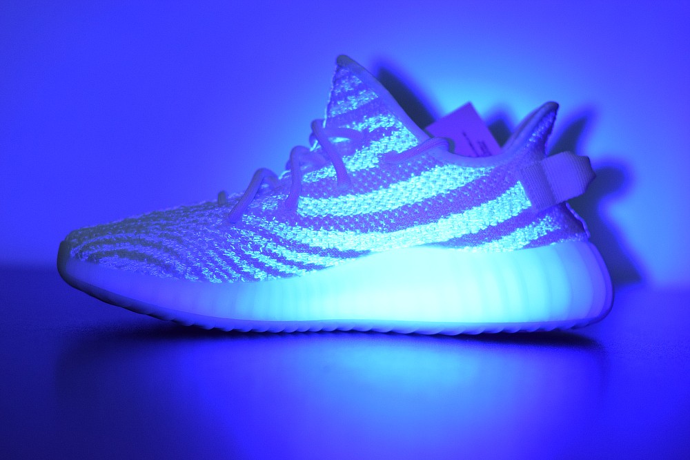 Yeezy Boost 350 V2 Gream/Triple White Yeezy Boost 350 V2 Gream/Triple White