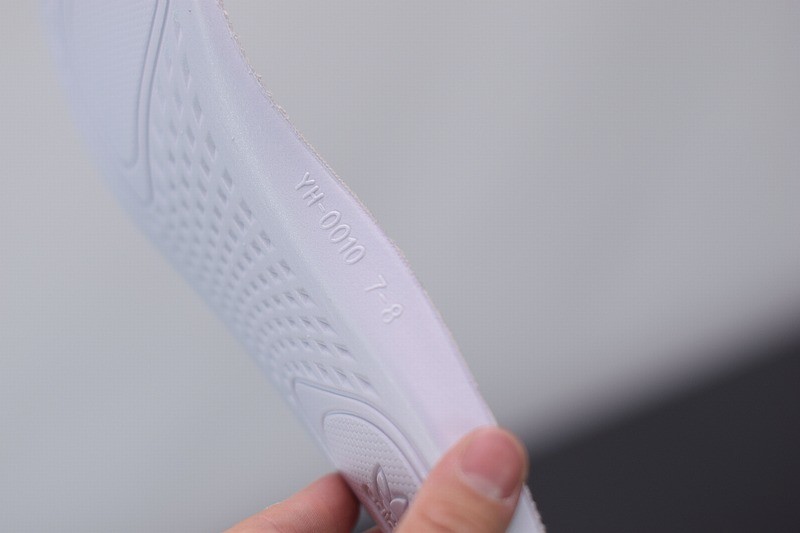 Yeezy Boost 350 V2 Yecheil (Non-Reflective) Yeezy Boost 350 V2 Yecheil (Non-Reflective)