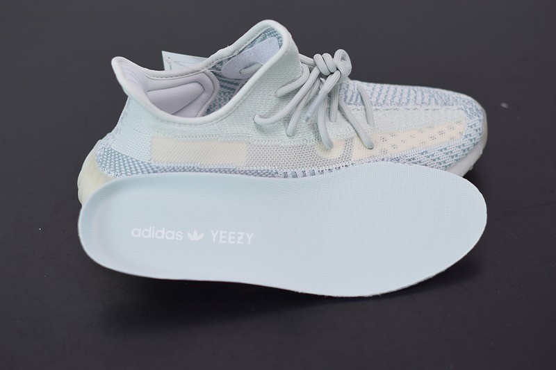 Yeezy Boost 350 V2 Clud White (Non-Reflective) Yeezy Boost 350 V2 Clud White (Non-Reflective)