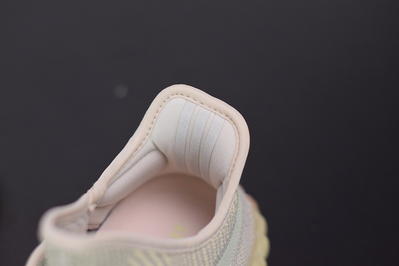 Yeezy Boost 350 V2 Citrin (Non-Reflective) Yeezy Boost 350 V2 Citrin (Non-Reflective)