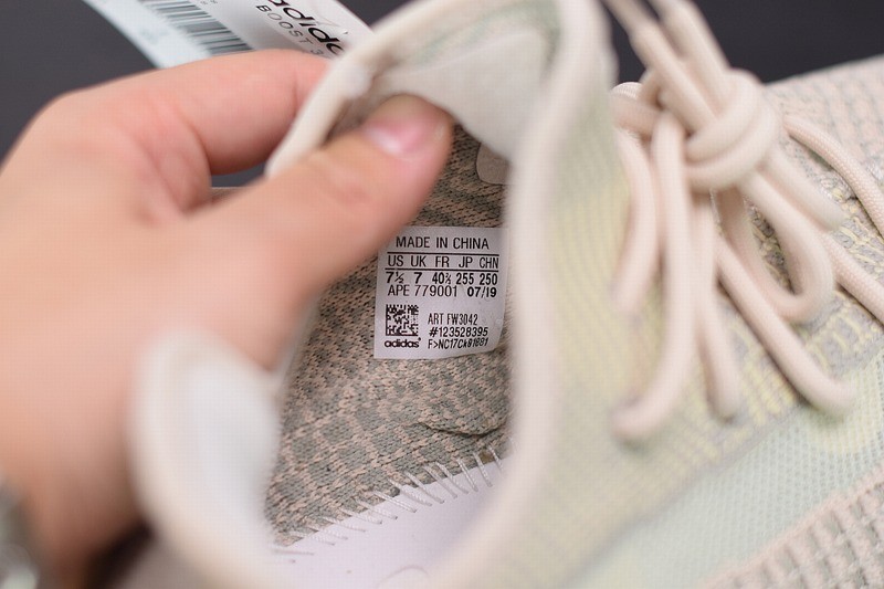 Yeezy Boost 350 V2 Citrin (Non-Reflective) Yeezy Boost 350 V2 Citrin (Non-Reflective)