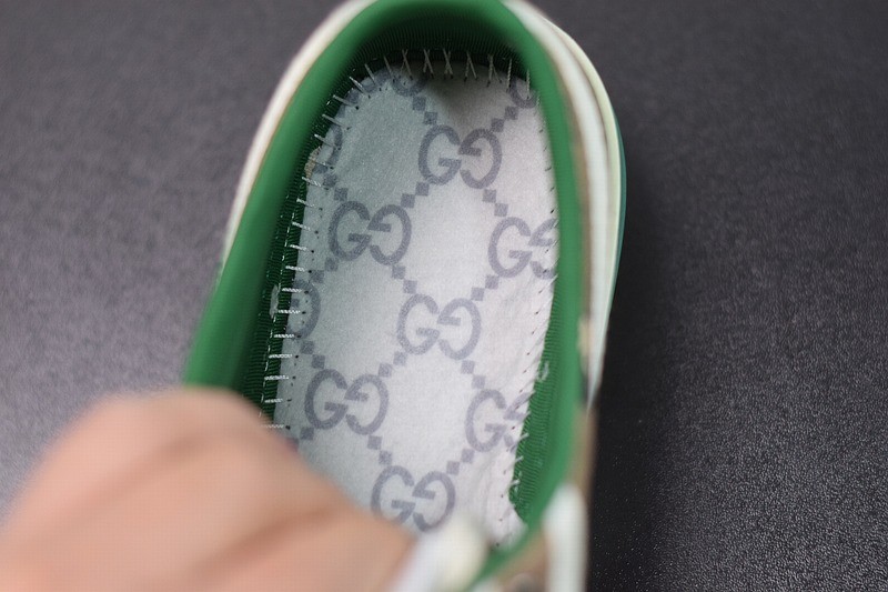 Men's Disney x Gucci Tennis 1977 sneaker with Web Men's Disney x Gucci Tennis 1977 sneaker with Web