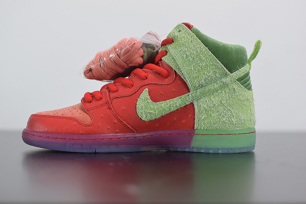Nike SB Dunk High Strawberry Coungh Nike SB Dunk High Strawberry Coungh