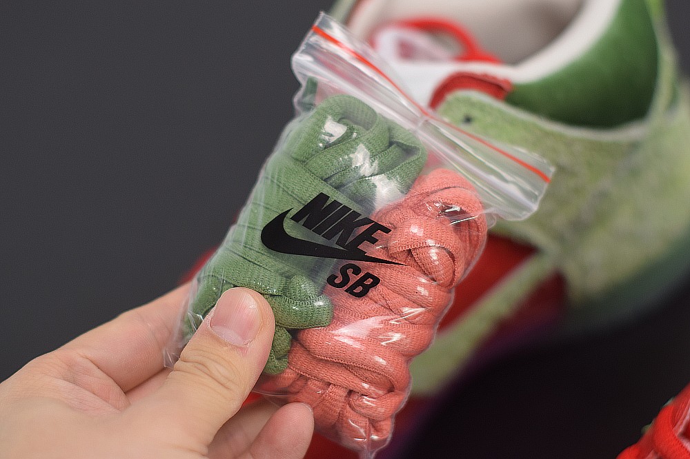 Nike SB Dunk High Strawberry Coungh Nike SB Dunk High Strawberry Coungh