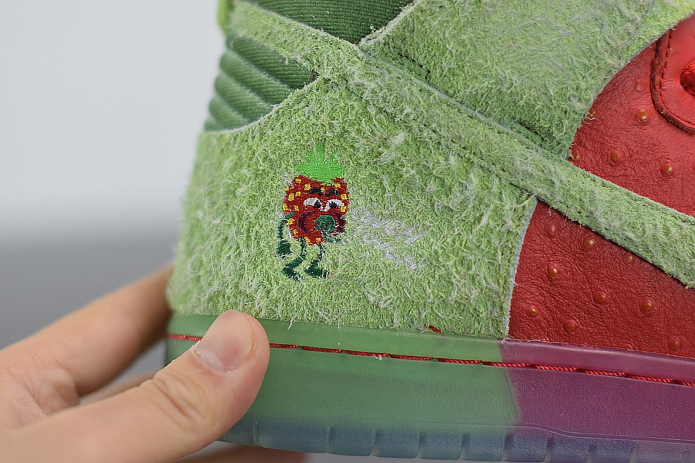 Nike SB Dunk High Strawberry Coungh Nike SB Dunk High Strawberry Coungh