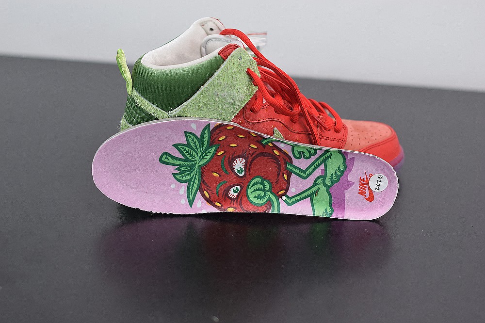 Nike SB Dunk High Strawberry Coungh Nike SB Dunk High Strawberry Coungh