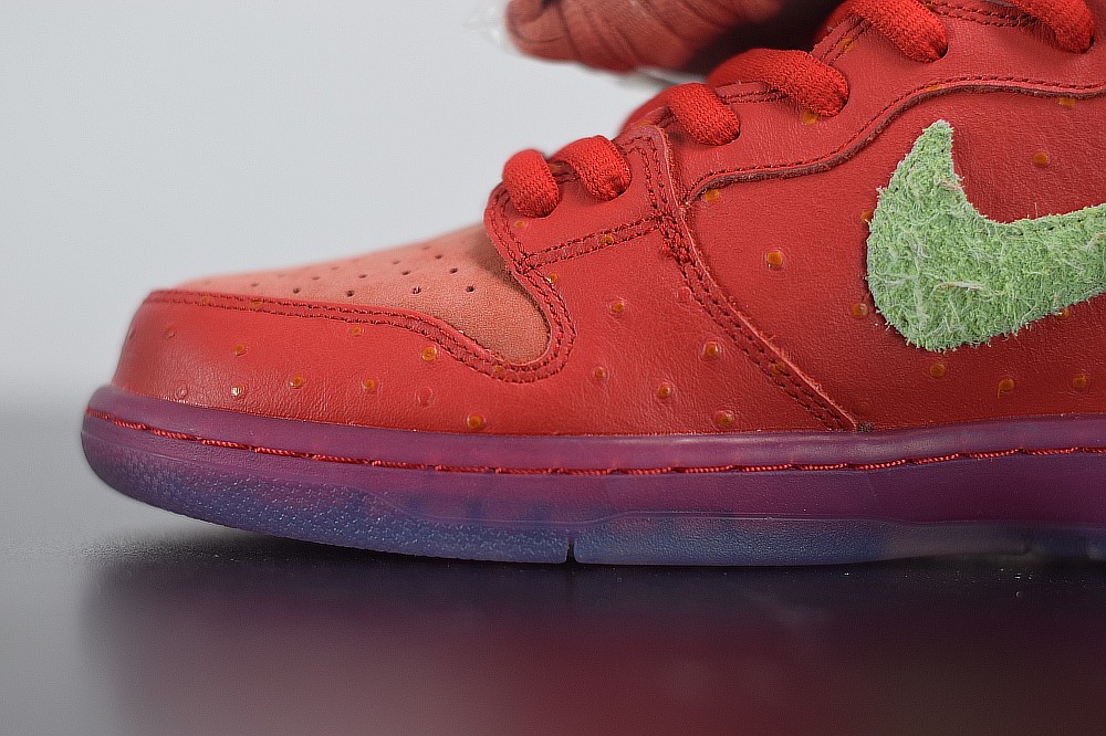 Nike SB Dunk High Strawberry Coungh Nike SB Dunk High Strawberry Coungh