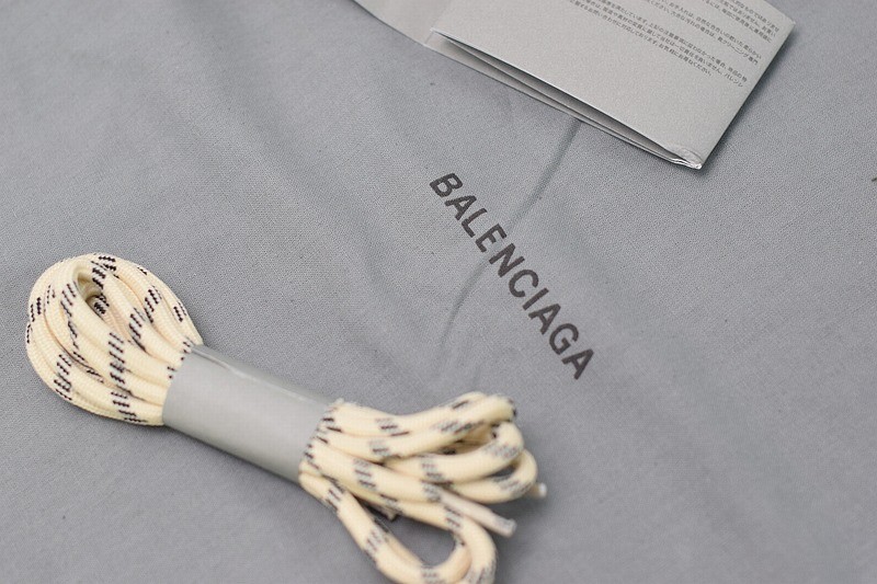 Balenciaga Triple S Off-White Balenciaga Triple S Off-White