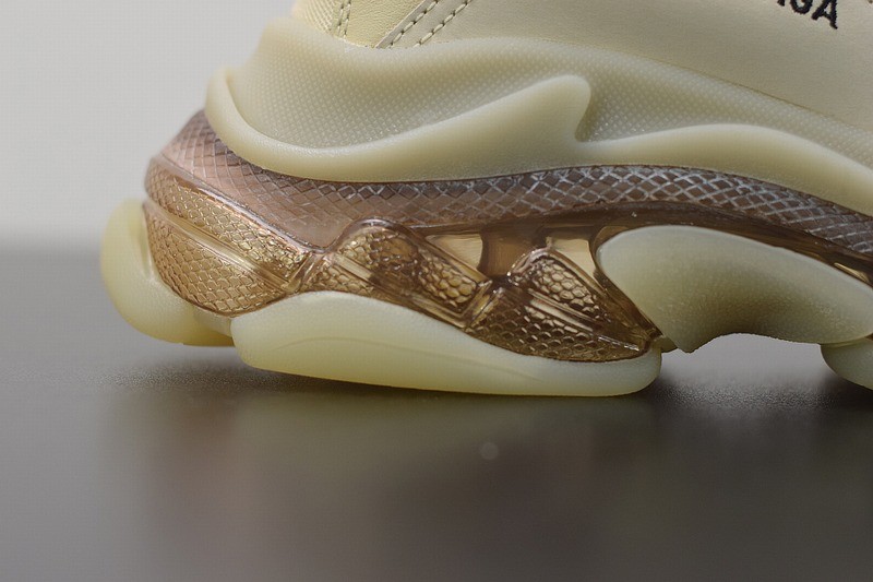 Balenciaga Triple S Off-White Balenciaga Triple S Off-White
