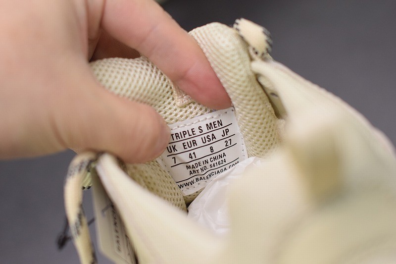 Balenciaga Triple S Off-White Balenciaga Triple S Off-White