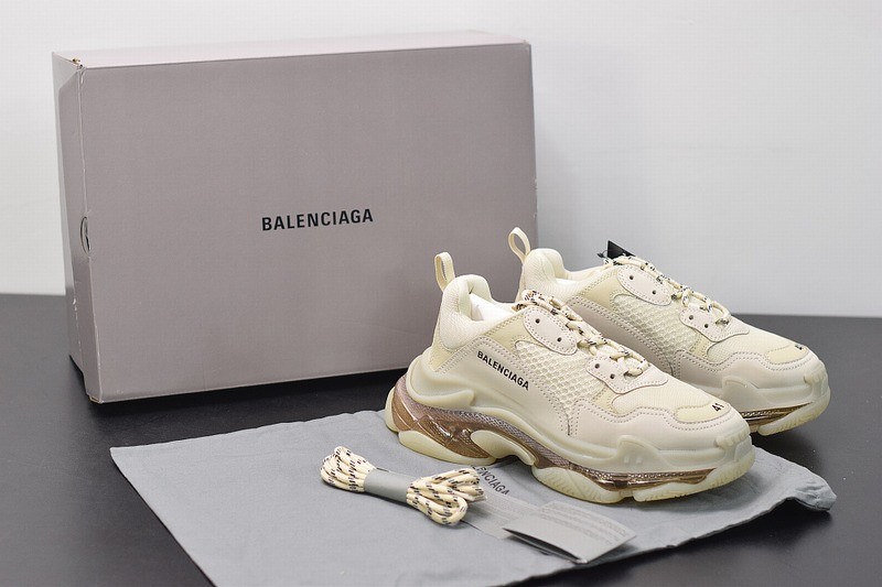 Balenciaga Triple S Off-White Balenciaga Triple S Off-White
