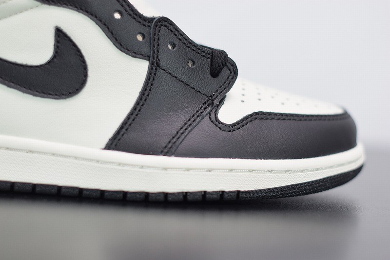 Jordan 1 Retro High Dark Mocha Jordan 1 Retro High Dark Mocha