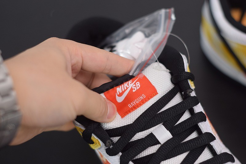 Nike SB Dunk Low Raygun Tie-Dye Black Nike SB Dunk Low Raygun Tie-Dye Black