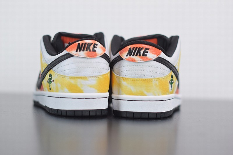 Nike SB Dunk Low Raygun Tie-Dye Black Nike SB Dunk Low Raygun Tie-Dye Black