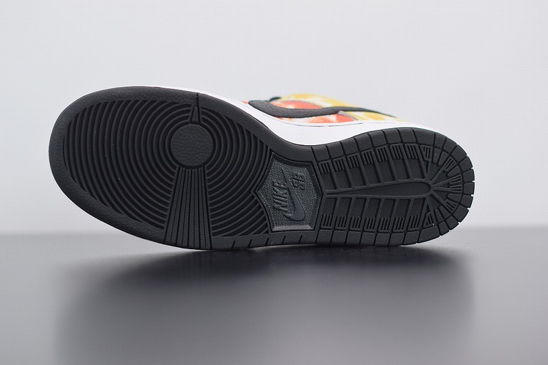 Nike SB Dunk Low Raygun Tie-Dye Black Nike SB Dunk Low Raygun Tie-Dye Black