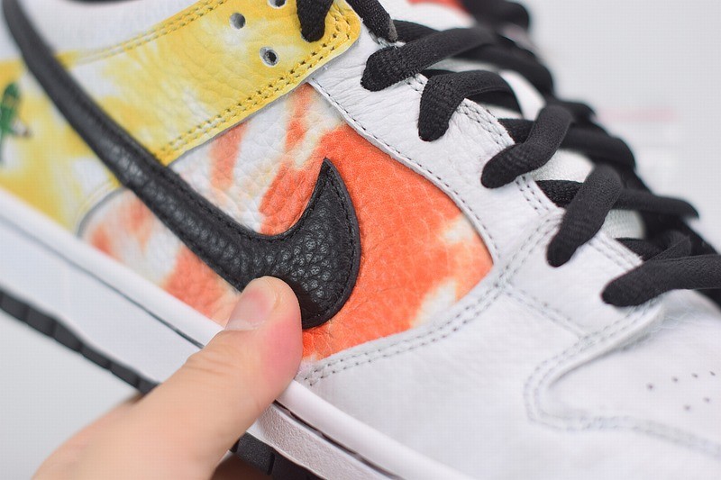 Nike SB Dunk Low Raygun Tie-Dye Black Nike SB Dunk Low Raygun Tie-Dye Black