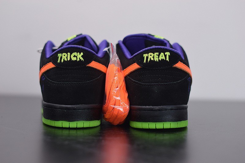 Nike SB Dunk Low Night of Mischief Halloween Nike SB Dunk Low Night of Mischief Halloween