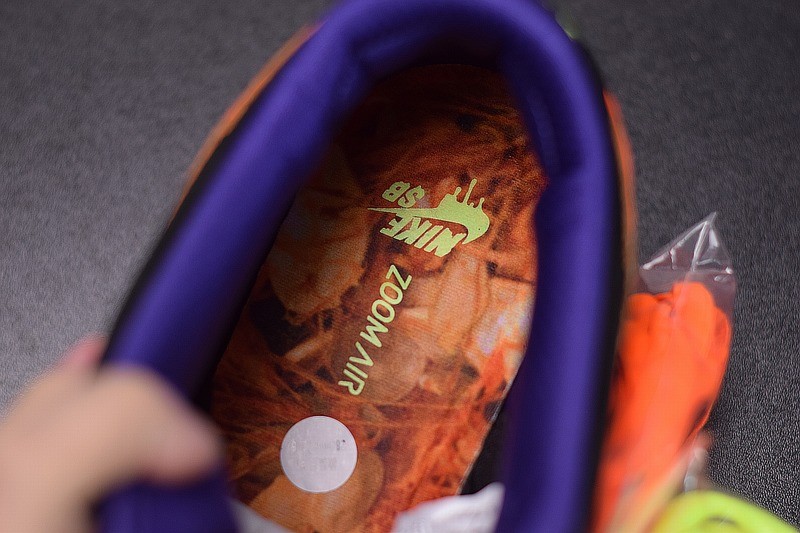Nike SB Dunk Low Night of Mischief Halloween Nike SB Dunk Low Night of Mischief Halloween